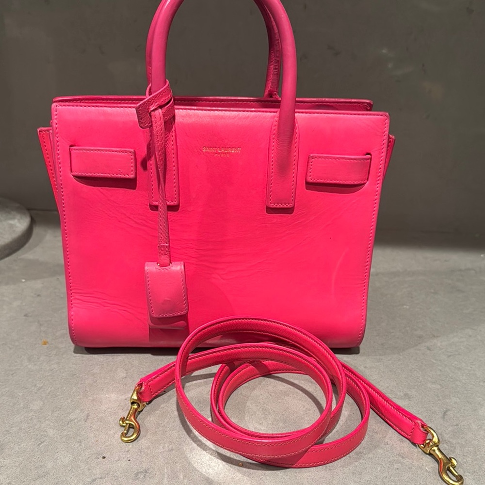 SAINT LAURENT
Sac De Jour nano pink leather tote
Ysl